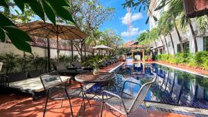 Kolam renang di atau dekat dengan Harmony Indochine d'Angkor