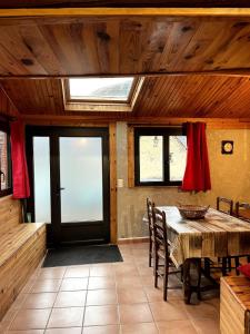 Posezení v ubytování Grange 6 personne à 5min du lac + 11 fotografií