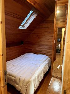 Postel nebo postele na pokoji v ubytování Grange 6 personne à 5min du lac