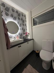 Koupelna v ubytování Villa Onnela with sauna,wifi and parking near Santa Village