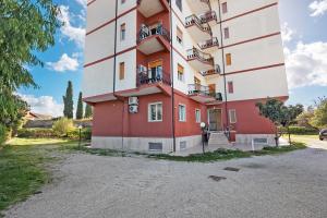 Budova, kde se apartmán nachází