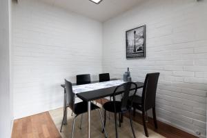 Fotografie z fotogalerie ubytování Spacious and cozy 2 bedroom apartment for 7 v destinaci Myyrmäki + 10 fotografií