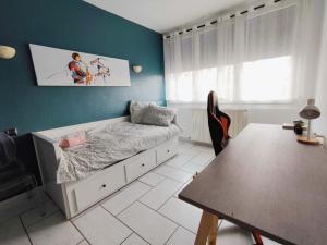 Χώρος καθιστικού στο Large modern 2 bedrooms, bright & cozy hypercentre