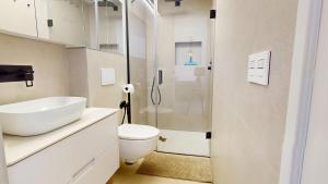 Et badeværelse på Holidoo Travel - Casa Cielo Azul + 23 billeder