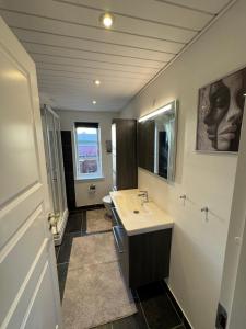 Koupelna v ubytování Kilimanjaro & Stayover + 131 fotografií