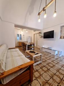 Μια τηλεόραση ή/και κέντρο ψυχαγωγίας στο Trullallegro