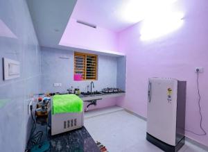 Bluebell Shores -Cozy Stay Near Varkala Beach 주방 또는 간이 주방