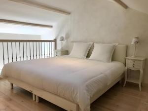 Ένα ή περισσότερα κρεβάτια σε δωμάτιο στο Domaine De La Sablière +27 φωτογραφίες