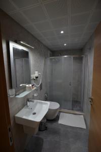 Vonios kambarys apgyvendinimo įstaigoje Arti̇m Apart Hotel