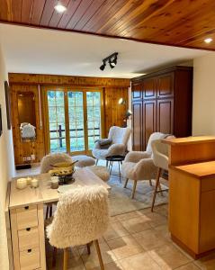 Posezení v ubytování Pied de piste et à 5min des Bains d'Hérémence