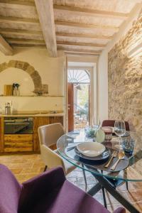 Η κουζίνα ή μικρή κουζίνα στο BHR - Dimora delle Rose