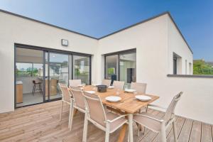 Μπαλκόνι ή βεράντα στο Villa pour 9 - Piscine chauffée - Jacuzzi