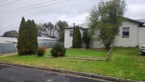 Zahrada ubytování Budget-Friendly 3-Bedroom Stone Home Mt Gambier