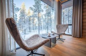 Un lugar para sentarse en Wilderness Hotel Saariselkä