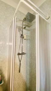 Koupelna v ubytování EJ Station Corner