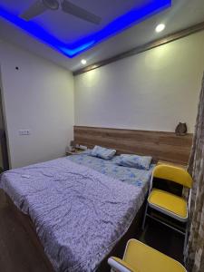 Postel nebo postele na pokoji v ubytování Cozy bnb