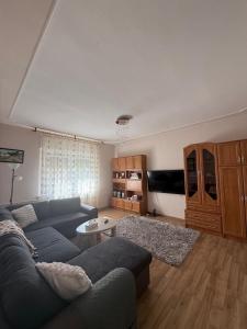 Χώρος καθιστικού στο Kitti Kuckója