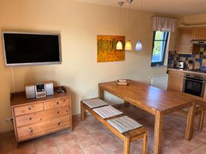 Kuchyň nebo kuchyňský kout v ubytování Ferien unterm Reet + 12 fotografií