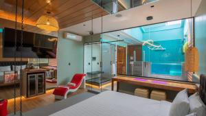 Μια τηλεόραση ή/και κέντρο ψυχαγωγίας στο Liv Motel Ecuador