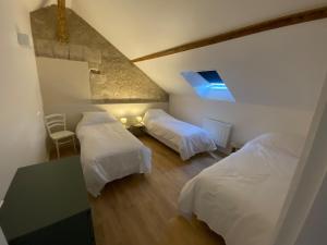 Ένα ή περισσότερα κρεβάτια σε δωμάτιο στο Magnifique Gite Clos de l'Eglise ! 20 personnes +94 φωτογραφίες