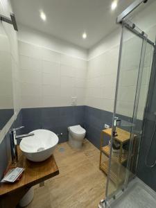 Koupelna v ubytování Coral B&B