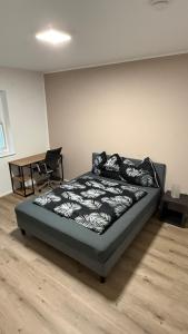 Ένα ή περισσότερα κρεβάτια σε δωμάτιο στο OMG Obermösingergut Christkindl +61 φωτογραφίες