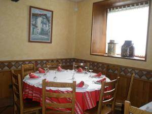Restaurace v ubytování Hostal Musunzar