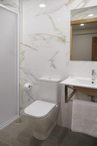 Et badeværelse på Pensión CasaBlanca