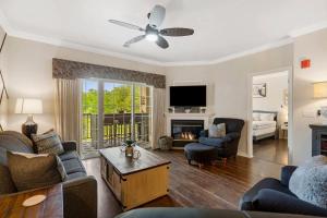 Μια τηλεόραση ή/και κέντρο ψυχαγωγίας στο Kings Hideaway - Near DT