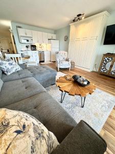 Et opholdsområde på Private Wrightsville Beach Retreat - Channel View!