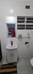 Ένα μπάνιο στο Rustic - Urban