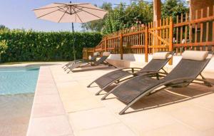 Πισίνα στο ή κοντά στο Gorgeous Home In La Gaude +8 φωτογραφίες