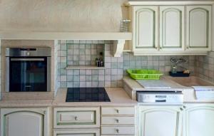 Η κουζίνα ή μικρή κουζίνα στο Gorgeous Home In La Gaude