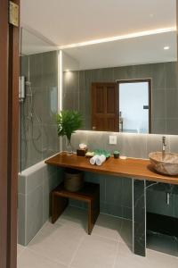 Koupelna v ubytování Royal C Resort