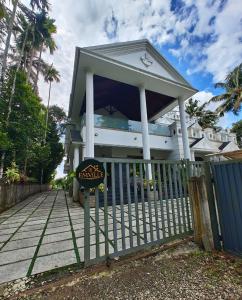 Το κτήριο όπου στεγάζεται  το δωμάτιο σε οικογενειακή κατοικία