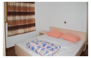 Ένα ή περισσότερα κρεβάτια σε δωμάτιο στο 3 Bedroom Awesome Apartment In Mrkopalj