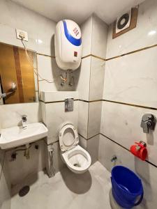 Ένα μπάνιο στο Hotel Perfect Istay walking connaught place & Metro station +5 φωτογραφίες