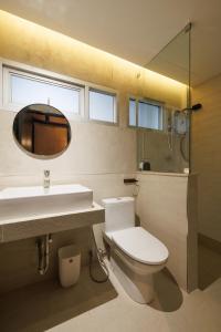 Phòng tắm tại Suknirun House +41 ảnh