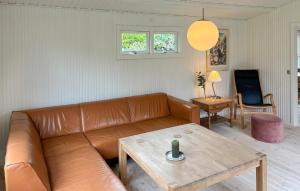 Posezení v ubytování 2 Bedroom Cozy Home In Idestrup