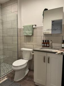 Ένα μπάνιο στο Short North Convention King Bed Free Parking!