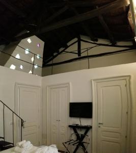 A television and/or entertainment centre at Arcipelago 41