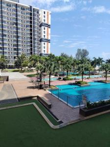 Bassein majutusasutuses Timurbay Seafront By Moonlight pool view või selle lähedal