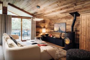 Khu vực ghế ngồi tại Chalet Ritord - OVO Network +10 ảnh