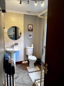 Vannituba majutusasutuses The Cottage at Craigavon House +14 fotot