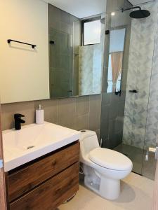 Ένα μπάνιο στο Exclusivo Apartamento en Santa Marta