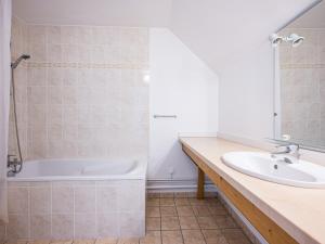 Koupelna v ubytování Birdie F N21 - 5P10 + 11 fotografií