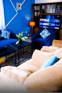 Χώρος καθιστικού στο Blue Moon Private Pool Villa - Near Baga Beach, Goa +32 φωτογραφίες