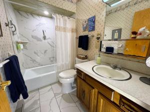 Koupelna v ubytování Bbq, Wifi, Full Kitchen, Smarttv, Firepit, Queen + 20 fotografií