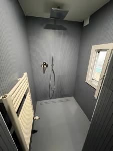 Ένα μπάνιο στο Tavoleria Pisa City Center