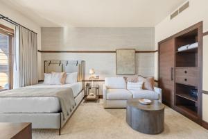 Postel nebo postele na pokoji v ubytování Superior Queen @ Juniper Preserve + 18 fotografií